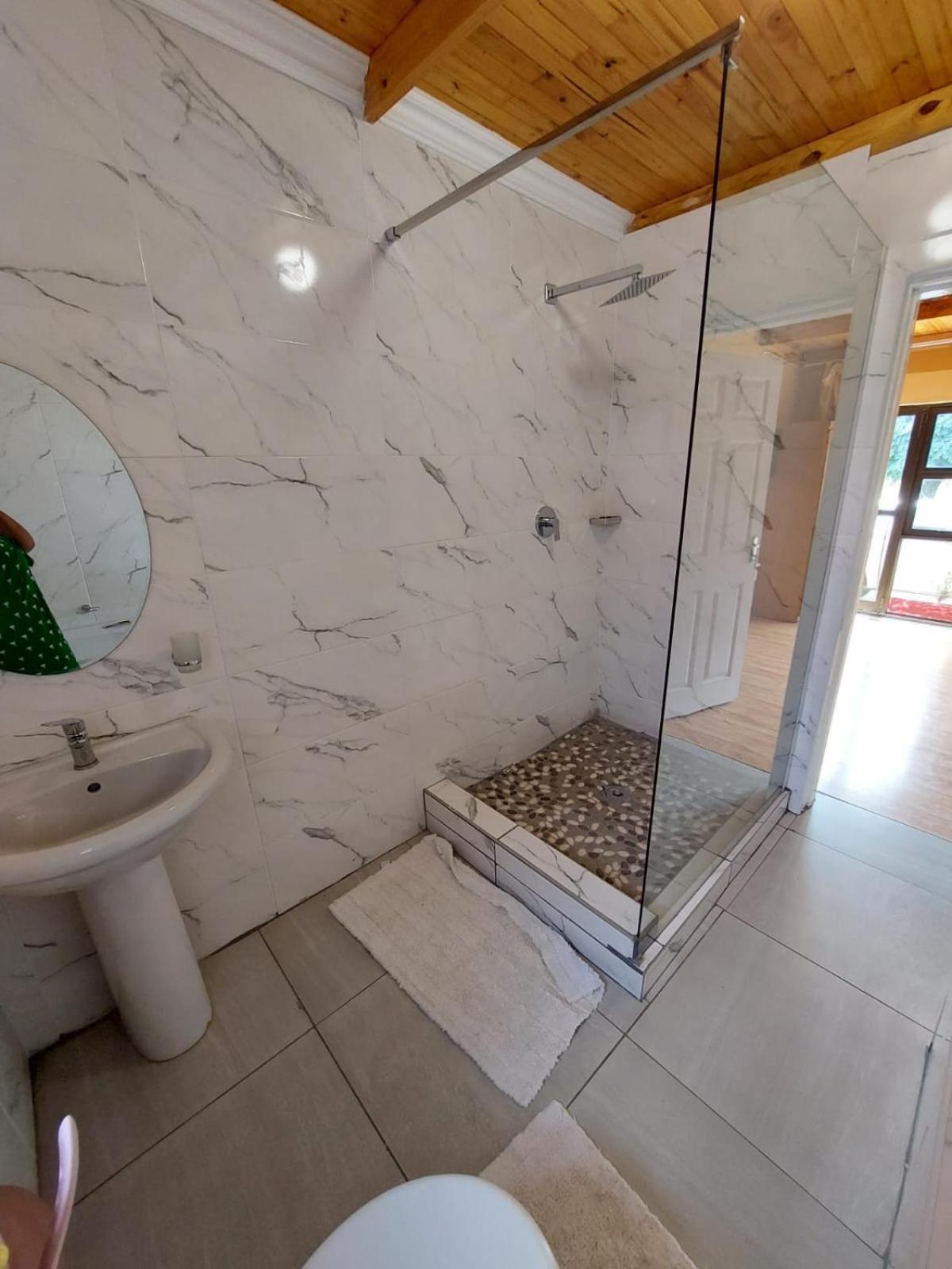 Lion Rock View Guesthouse 마세루 외부 사진